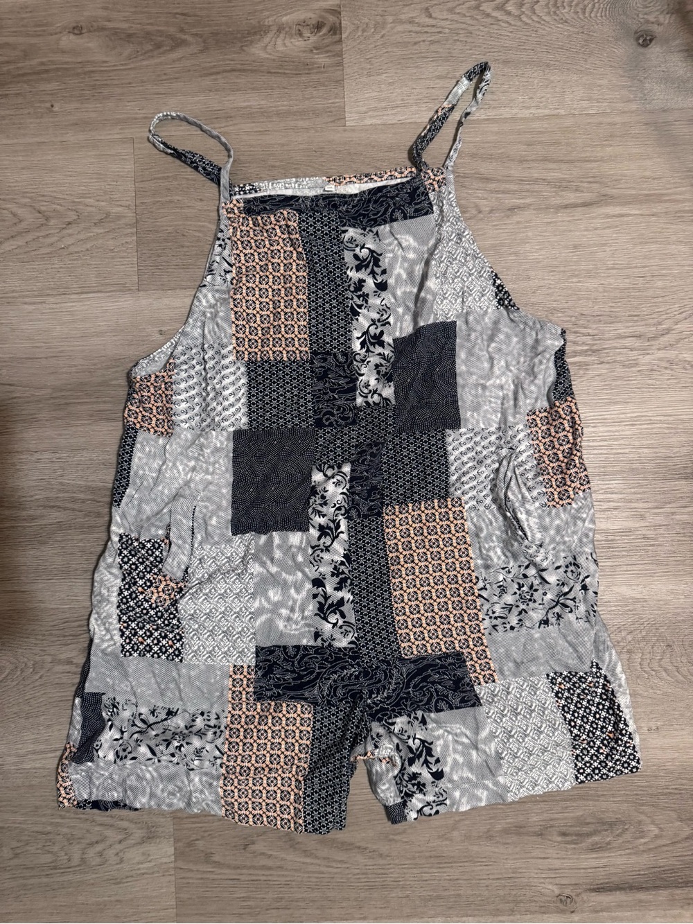 YESNO Patchwork Print Sleeveless Romper - Black, Gray & Cream